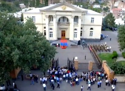 Փաշինյանը հայտարարում է Բաղրամյան 26–ի դռները հանրության առջեւ բացելու մասին