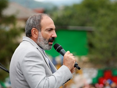 Վարչապետ Նիկոլ Փաշինյանը հանդիպում է արտաշատցիների հետ