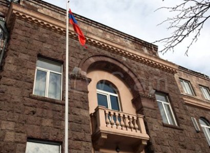 NEWS.am-ը ուղիղ միացումներ է հեռարձակում ընտրատեղամասերից, ԿԸՀ-ից եւ ընտրատարածքային հանձնաժողովներից...