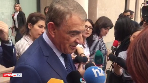 Ազնավուրի հետ ծանոթացել եմ երկրաշարժից հետո. Արա Բաբլոյանը հուզված էր