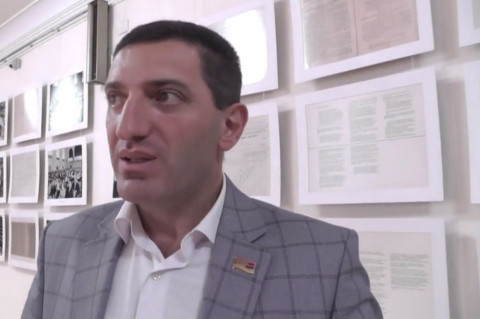 Աղազարյանը չի ծանոթացել ԱԺ կանոնակարգ–օրենքին, բարոյական իրավունք ունի՞ խոսել այդ մասին. Պետրոսյան