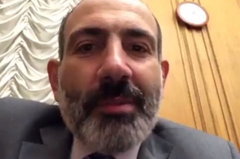 Խորհրդարանից դուրս եկող պատգամավորների համար ճանապարհ բացեք, ժպիտներով ճանապարհեք. Փաշինյան