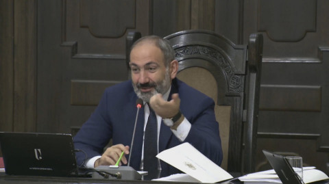 էկզամեն դլյա նաս վսեգդա պրազդնիկ. Փաշինյանը կատակեց