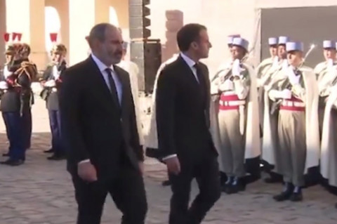 Ազնավուրի հոգեհանգստին հնչեցին Հայաստանի և Ֆրանսիայի ազգային օրհներգները
