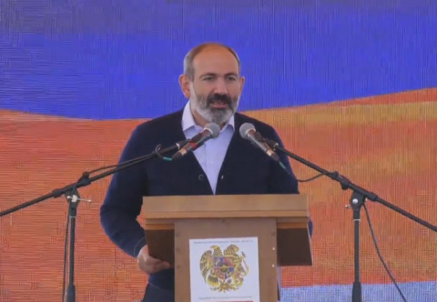 Կառավարությունն ու ես պետք է հող դառնանք մեր ժողովրդի ոտքերի տակ. Փաշինյան