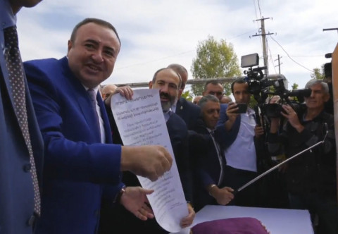Նիկոլ Փաշինյանը Ագարակում մասնակցեց «Արարատ-73»-ի հրապարակի բացմանը