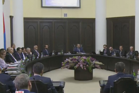 Դե մենք էդքան հանրահավաք ենք արել հրապարակում. Փաշինյանը կատակեց