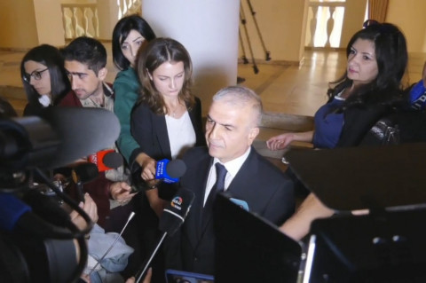 Իմ խիղճը հանգիստ է. ինչո՞ւ հեղափոխության օրերին Հունան Պողոսյանը չի կանգնել ժողովրդի կողքին