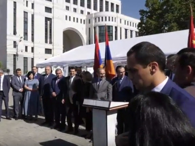 Փաշինյանը մասնակցում է շտապօգնության մեքենաների պարկի վերազինման ծրագրի մեկնարկին