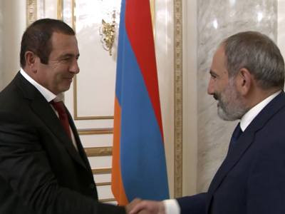 Փաշինյանն ու Ծառուկյանը մասնակցում են Մայնինգ Ֆերմայի բացմանը