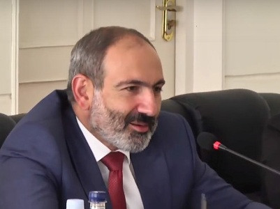 Փաշինյանը հանդիպում է անցկացնում Սյունիքի մարզետարանում