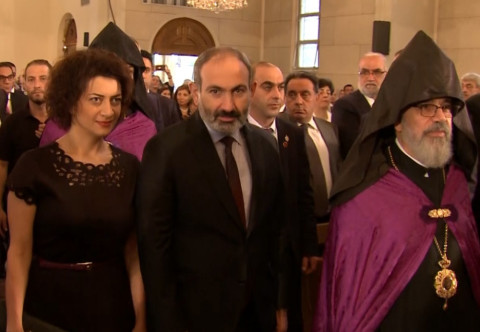 Փաշինյանը մասնակցել է Արամ Ա Կաթողիկոսի ձեռնադրման 50-ամյակին նվիրված պատարագին
