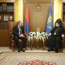 Այս Աթոռը և ես ամբողջությամբ նեցուկ ենք Ձեզ. Արամ Ա Կաթողիկոսը՝ Փաշինյանին