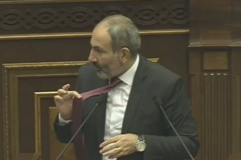 Բացի փողկապից, իմ հագին ինչ տեսնում եք, հայկական արտադրության է. Փաշինյան