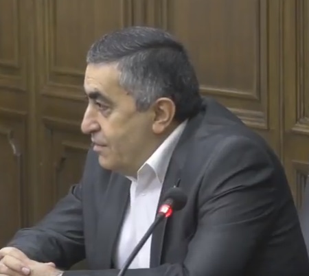 Բոլթոնը կարևոր ակնարկներ արեց Երևանում. Արմեն Ռուստամյան