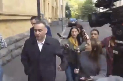 Կգնաս, Հրաչին կհարցնես. գաղտնալսման «հերոս» դատավորը փախավ լրագրողներից