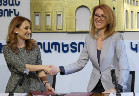 Մանե Թանդիլյանն ու Լիլիթ Մակունցը հուշագիր ստորագրեցին