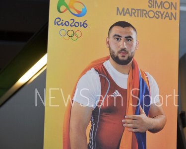 Սիմոն Մարտիրոսյանի ու Գոռ Մինասյանի դիմավորումը «Զվարթնոց» օդանավակայանում (NEWS.am Sport live, ֆոտո)
