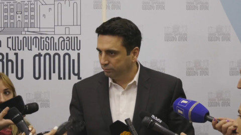 Ահավոր ուրախացել եմ, որ Աշոտյանի հետ նույն ընտրատարածքում եմ. Ալեն Սիմոնյան