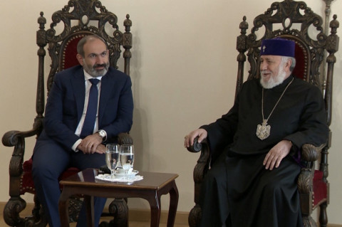 «Այս հանդիպումն անհրաժեշտություն էր». Փաշինյանն այցելել է Գարեգին Բ–ին