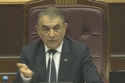 Մարդիկ գալիս, ներկա են ստանում, թողնում գնում են. Արա Բաբլոյան