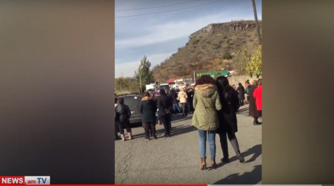 Երեխուս դիվերսանտ են սարքել, դատում են. Բերդավանցիները կրկին փակել են միջպետական ճանապարհը
