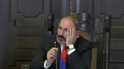 Կոռուպցիոներ պատգամավորի հարցով պատասխանի կեսը եկել ա, կեսը ճանապարհին ա. Փաշինյան