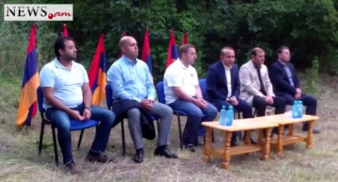 Հովիկ Աբրահամյանը պատասխանում է բազեականների հարցերին