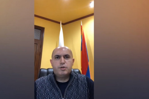Աշոտյանը լայվում ցուցադրել է իր սև-սպիտակ բաժակը