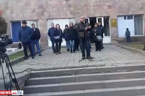 Միայն 10 ընտանիքի կողմից վերջին 20 տարում գողացվել է 10 միլիարդ դոլար. Խաչատուր Քոքոբելյան