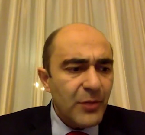 Մենք իրար հայհոյելու ժամանակ չունենք. Էդմոն Մարուքյան