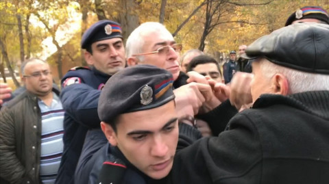 Ընդհարում Երևանում կոմունիստների և արևմտամետ ակտիվիստների միջև