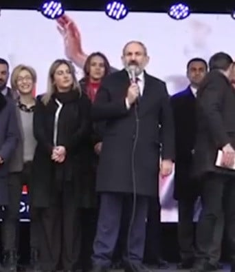 Հենց քթերը մկան ծակերիից երևացին, պետք ա դրանց քթերին մի հատ տալ. Նիկոլ Փաշինյան