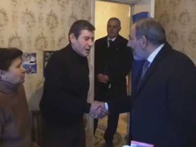 Փաշինյանը տրանսպորտով քաղաք է իջնում