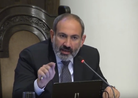 Թող էսօրվանից վեշերը հավաքեն այդ պաշտոնյաները. Փաշինյանը զայրացավ