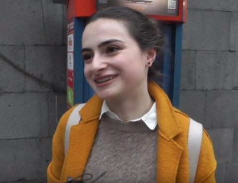 Երևան, թե՞ Թբիլիսի, կլասիկ բուդ, թե՞ խոզուկը մեղք է. ինչպես է քաղաքը պատրաստվում Ամանորին