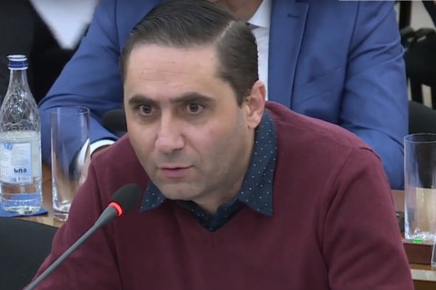 Մի գլուխ գներ եք բարձրացնում. Արման Աբովյանը՝ Հայկ Մարությանին