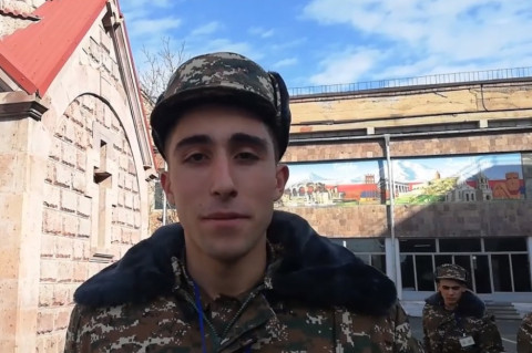 Առաջին օրն ենք եկել, որ օրերը շուտ անցնեն. եզդի նորակոչիկ