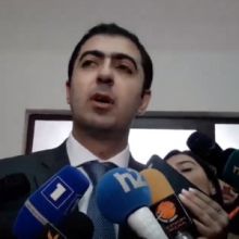 Քննիչն ասում ա՝ ինտերվյուներ ա տալիս. Օրբելյանը՝ Քոչարյանին կալանքի տակ պահելու հիմքերի մասին