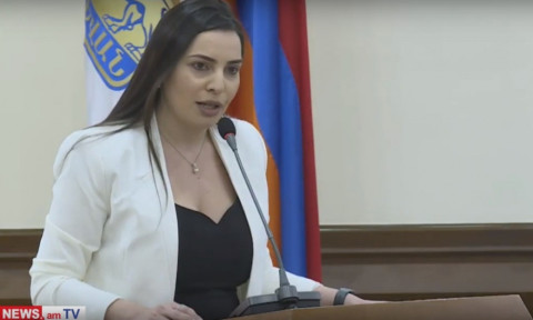 Թեհմինա Վարդանյանը ավագանու անդամներին հորդորեց գոնե 1 անգամ կարդալ կանոնակարգը