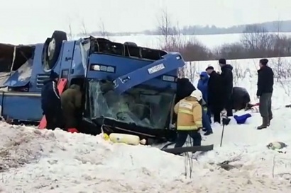 Footage released from crash site of Russia bus carrying children