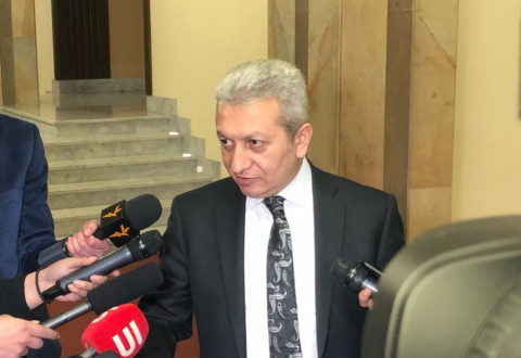 Դուք ինձ որպես պաշտոնատար անձ եք հարցնո՞ւմ, թե՞ ՀՀ քաղաքացի․ Ջանջուղազյանը՝ լրագրողին