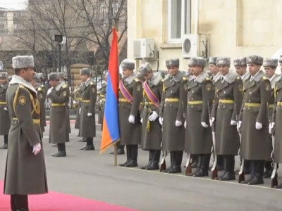 Արմեն Սարգսյանն ընդունում է Վրաստանի նախագահին