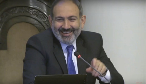 Մորթենք, ուտե՞նք, թե՞ ոնց․ Փաշինյանը կատակով դիմեց Ջանջուղազյանին
