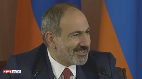 Ճիշտ չէ վարչապետին մղել անձի երկվության դաշտ․ Փաշինյանը՝ լրագրողին