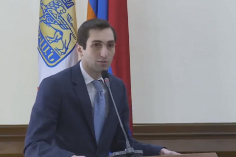 Խաժակյանը քննադատեց քաղաքային իշխանությանը․ Մարությանն իր ջուրը զիջեց նրան