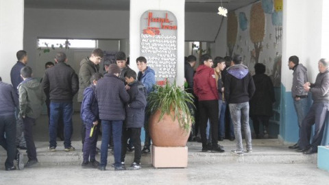 Դու արդեն շատ ես խոսում, հեսա կգնանք բաժին, կտեսնես. ոստիկանը՝ ուսուցչին