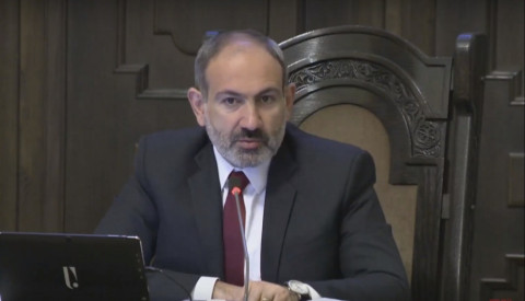 Ոչ թե սեղանի ոտի տակից հանեք, բերեք, վերջ տվեք էս պրակտիկային․ Փաշինյանը՝ Ավինյանին