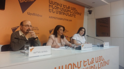 Նվաստացուցիչ, ստրկատիրական պայմաններով կնքել են պայմանագրեր․ Սաթիկ Սեյրանյան