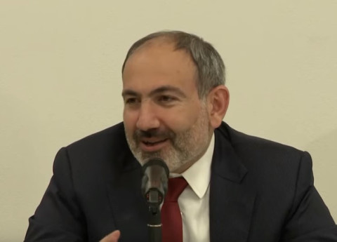 Քո նմանը հաստատ չկա. Փաշինյանին Վիեննայում քառատող նվիրեցին